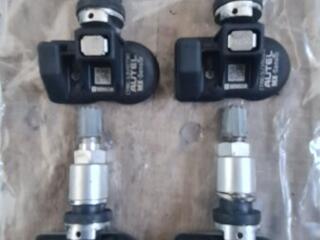 Продам датчики давления шин универсальные.