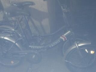 Продам велосипед Салют 1500 руб., велосипед Десна 500 руб..