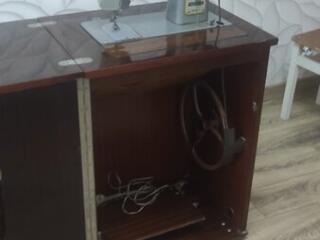 Продам швейную машинку