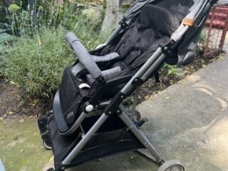 Продам прогулочную коляску
