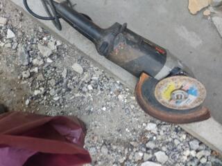 Про́да́ю́ бо́лга́рку немецкую́ <SĶIL> диск на 230 в о́тл, со́сто́я́н