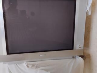 Продам телевизор