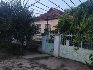 Продается дом В центре Паркан