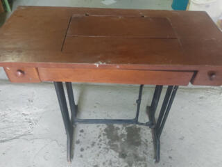 Стол от швейной машинки