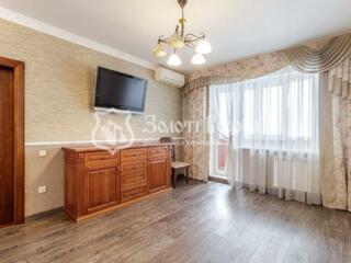 продаж 4-к квартира Київ, Деснянський, 64000 $