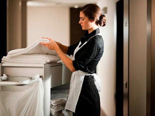 Срочно ТРЕБУЕТСЯ ГОРНИЧНАЯ