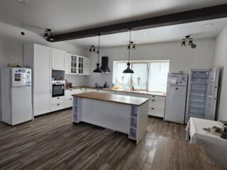 Дом 2-этажн., с Суклея, на Рублевке на 10 сотках земли. Хороший торг!