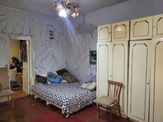 Продам 2кв. 40кв. м., вул. Торгова/Коблевська