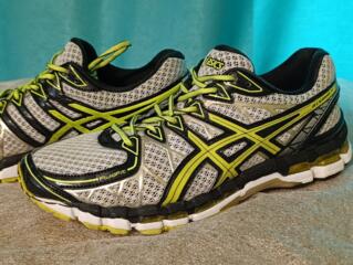 Настоящий Asics -Gel-Kayano20. Размер 44-45. Стелька -29 см. Оригинал