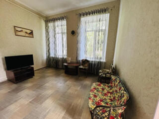 Продам квартиру в центре, Успенская / Белинского, 3/3 эт., рядом парк 