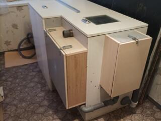 Машина для сухой чистки и реставрации подушек.