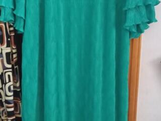 Новое нарядное платье немецкий d 21(50)р-р, плиссе.