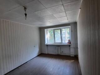 В продаже комната в коммунальной квартире 18.4 кв. Комната поделена ..