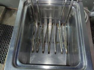 Продам фритюр профессиональный, пицца печь 2шт