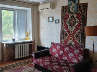 Продаю 2-ком. квартиру на Сухом Фонтане, ул. Б. Морская 18500