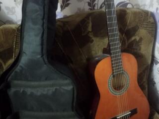 Продам гитару