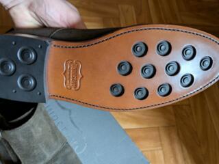 Продам новые мужские туфли