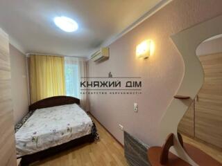 Затишна 2 кім. суміжна на Печерську по пров. Кості Гордієнка 8. ...