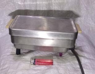 Стерилизатор электрический сделан в СССР новый. и шприцы многооазовые