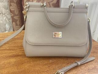 Продам сумки и головные уборы