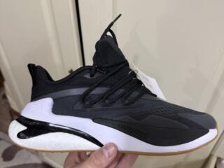 Новые Adidas Alphaboost V2 41,5 EU (26см)