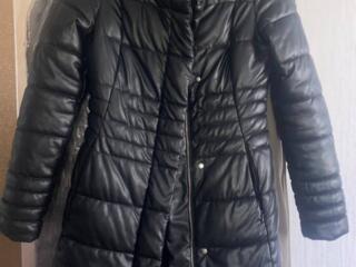 Продам куртку женскую теплую
