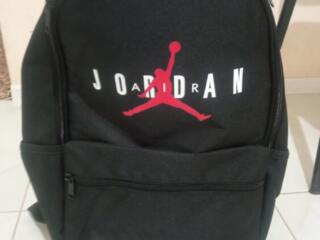 Продам новый фирменный рюкзак Niki AIR Jordan. Большой, вместительный