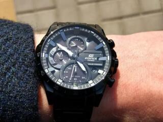 Часы Casio Edifice солнечная батарея, хронограф, спортивный дизайн.