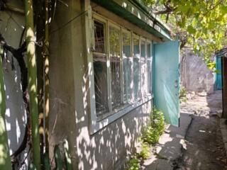 Предлагается к продаже квартира на земле в Пересыпском районе города .