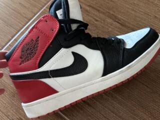 Продам кроссовки