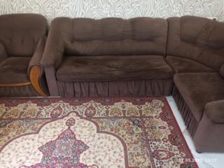 Продам угловой диван.