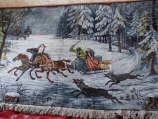 Продам ковёр "Тройка".