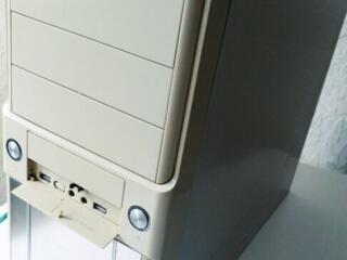 Продам корпус. 200 руб.