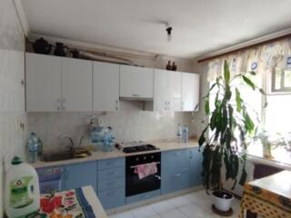 Продам 4- комнатную квартиру на А. Невского