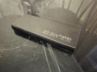 Powerbank 10000 mAh с функцией быстрой зарядки.