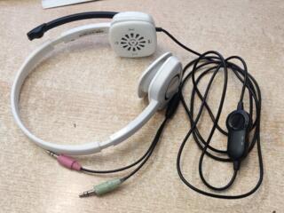 Гарнитура Logitech H150.