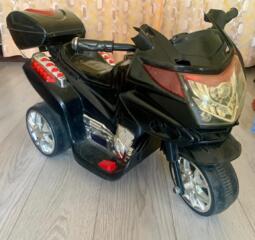 Детский байк с аккумулятором. б/у