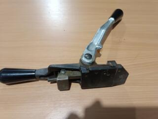 Натяжитель металлической ленты