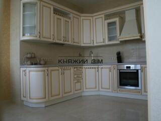 Шикарная 1 ком.-студио на Соломенке по ул. Соломенская 15 А. Площадь: 