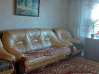 Продам 3-х комнатную квартиру на пр. Добровольского