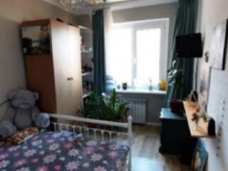 Продается пятикомнатная квартира на улице Головковская