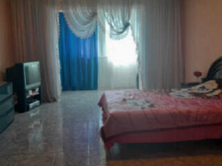 Двухкомнатная квартира на улице Генерала Петрова, Черемушки