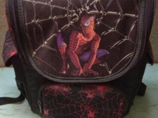 Продам рюкзак школьный.