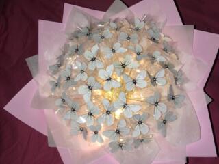 Светящиеся букеты из бабочек