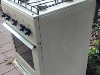 Продам газ плиту. Бельцы