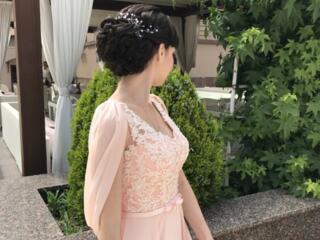 Продам нежное вечернее платье цвета персик.