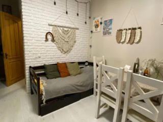 Продам 1-комнатную квартиру с ремонтом на пос.Котовского (ул.Бочарова)