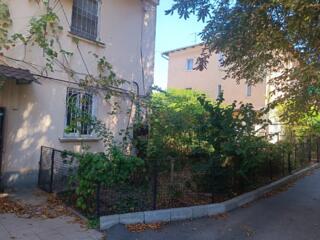 Отличный район, близость моря.