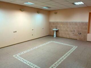 31602Продаётся просторное коммерческое помещение ...