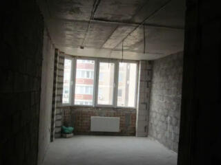 Продам квартиру возле "Эпицентр".